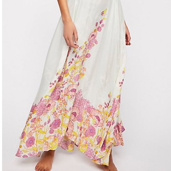 Free People ‘Embrace It’ Cascading Floral Maxi NWT - Picture 2 of 6